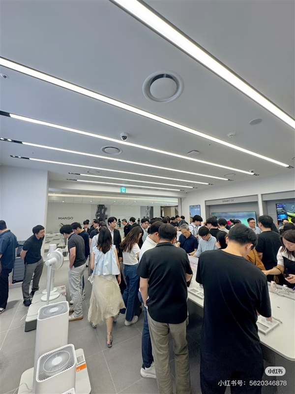 賭波：小米韓國大動作！首家小米之家開業 人山人海